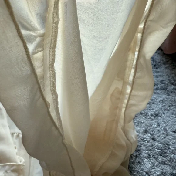 Cream Ruffled dress - Picture 4 of 8